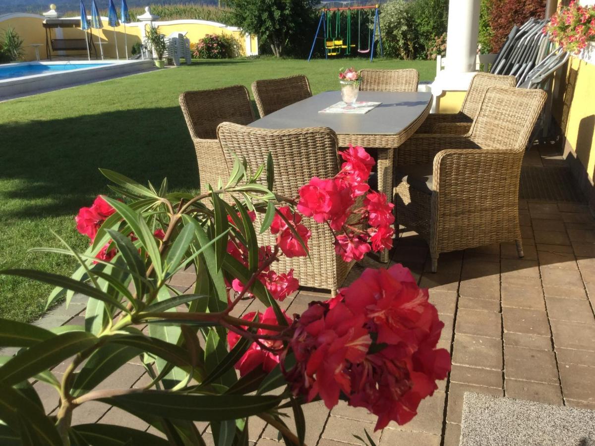 Appartements Panorama Schloessl Velden am Wörthersee Buitenkant foto