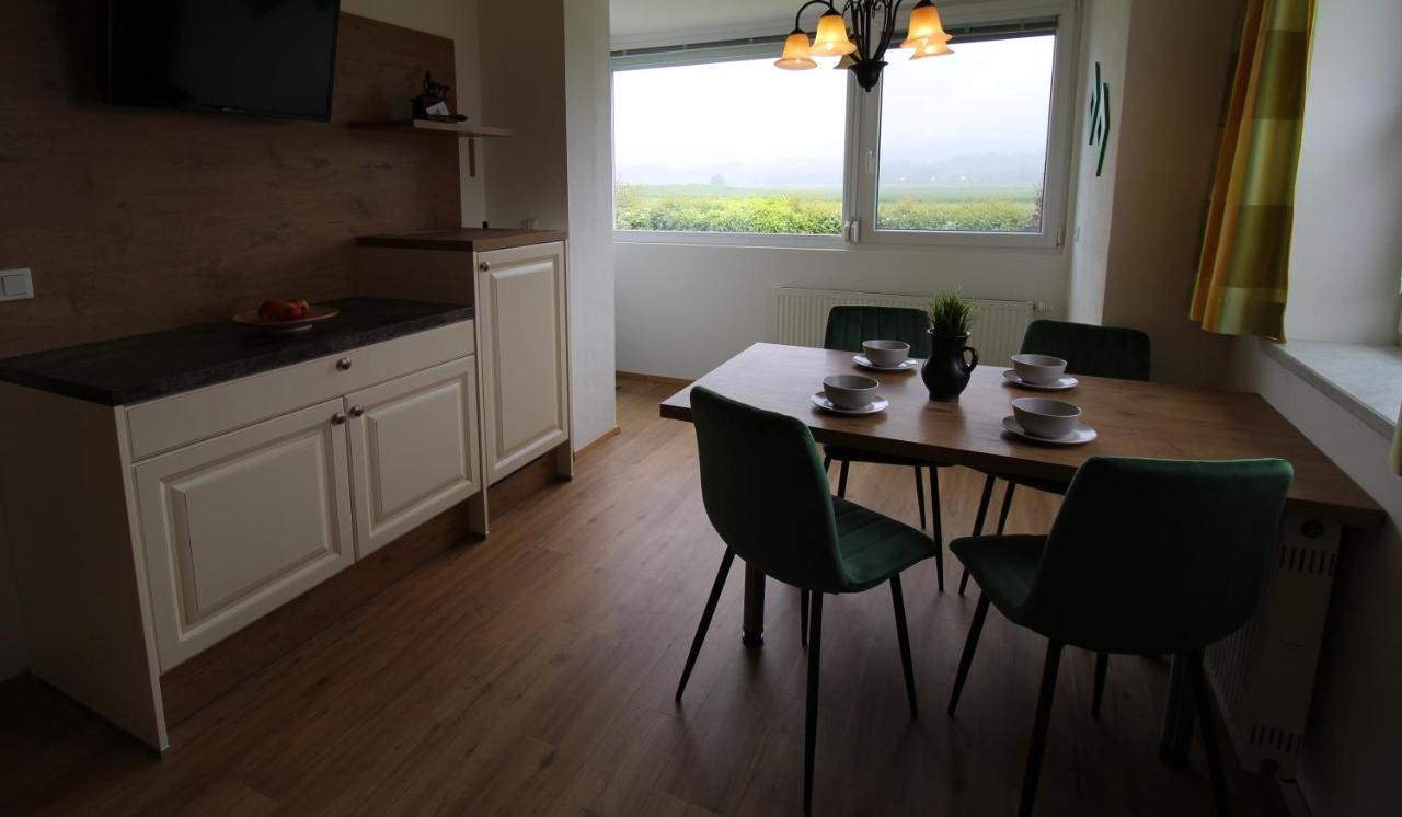 Appartements Panorama Schloessl Velden am Wörthersee Buitenkant foto