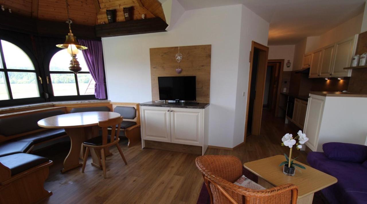 Appartements Panorama Schloessl Velden am Wörthersee Buitenkant foto