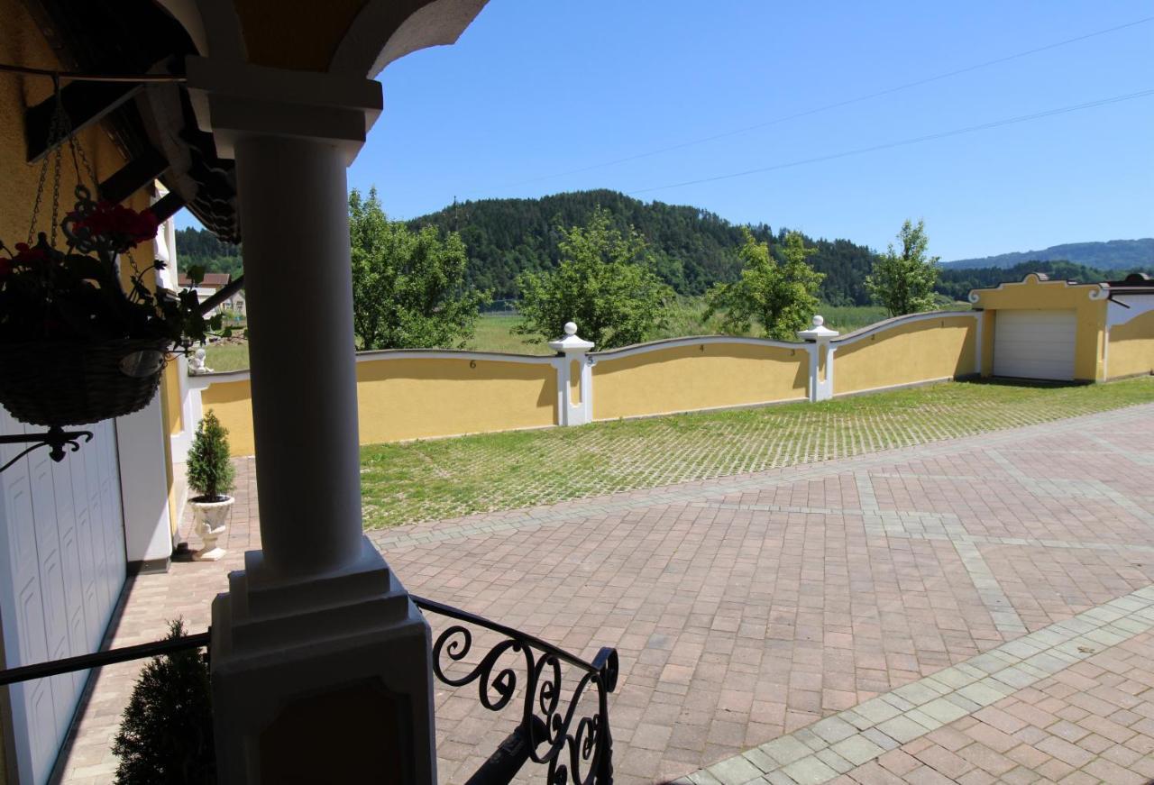 Appartements Panorama Schloessl Velden am Wörthersee Buitenkant foto
