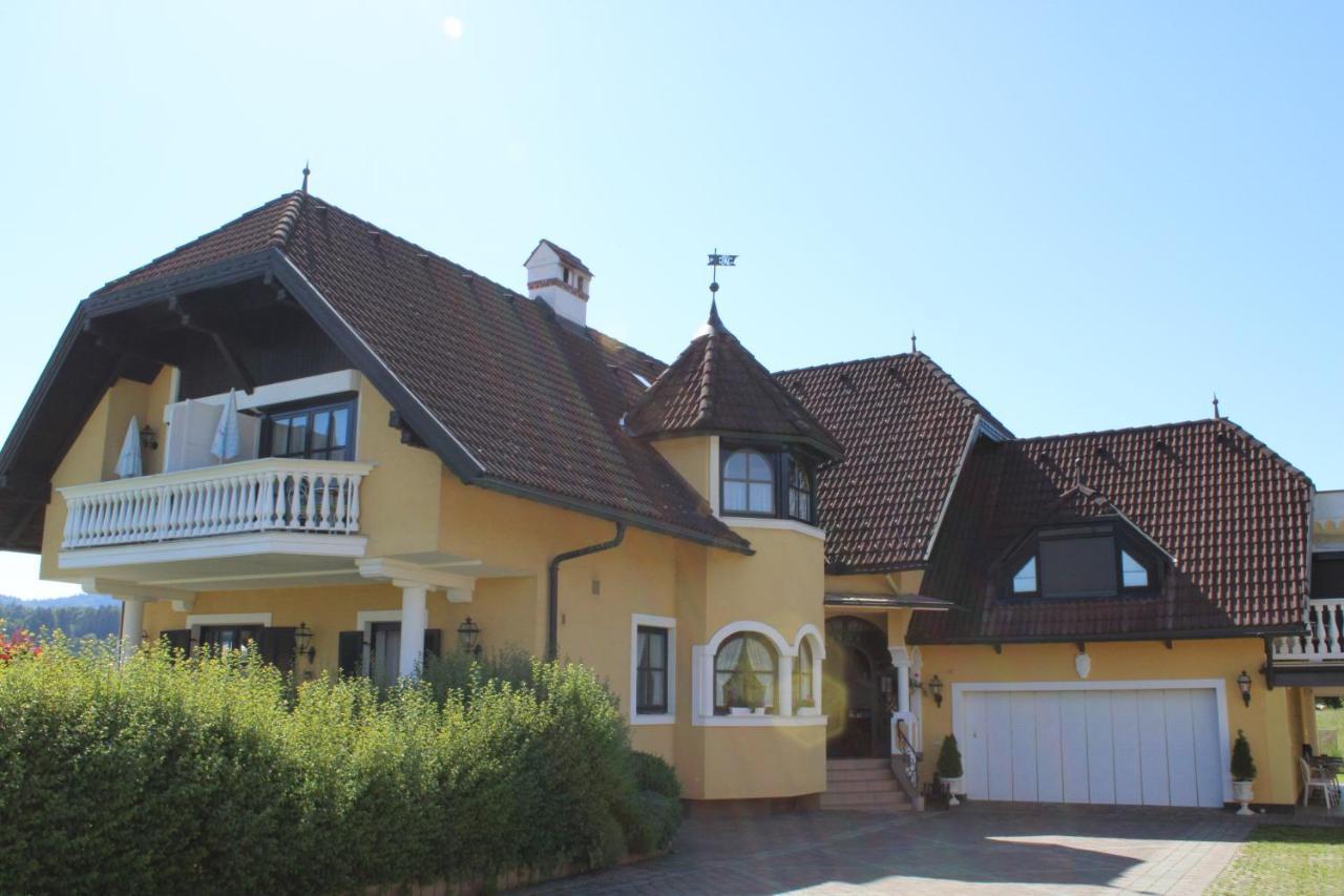 Appartements Panorama Schloessl Velden am Wörthersee Buitenkant foto