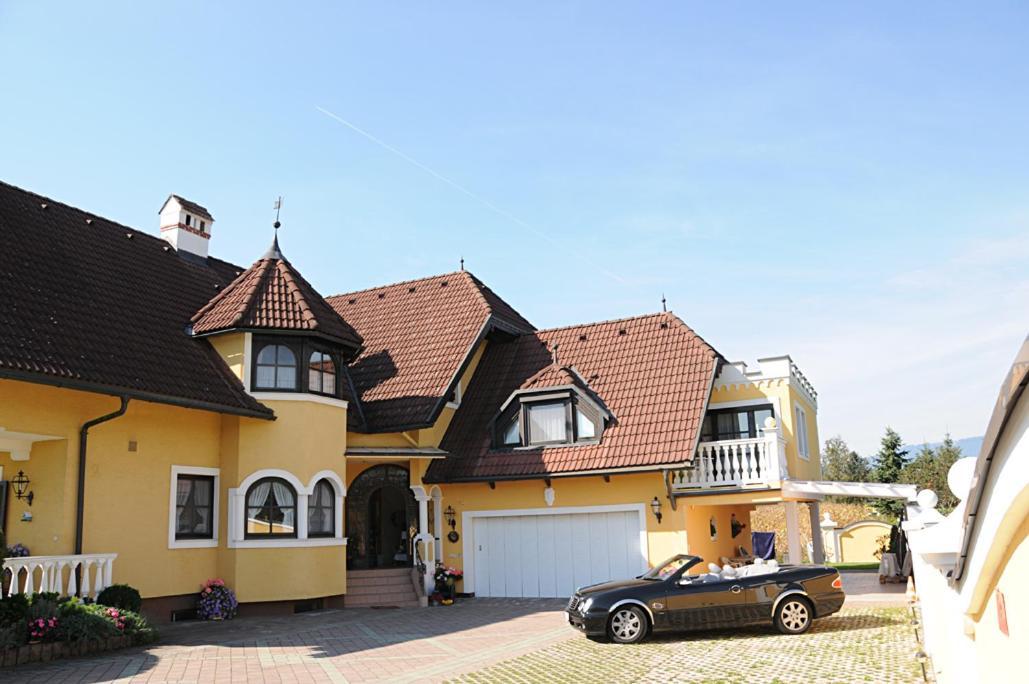Appartements Panorama Schloessl Velden am Wörthersee Buitenkant foto
